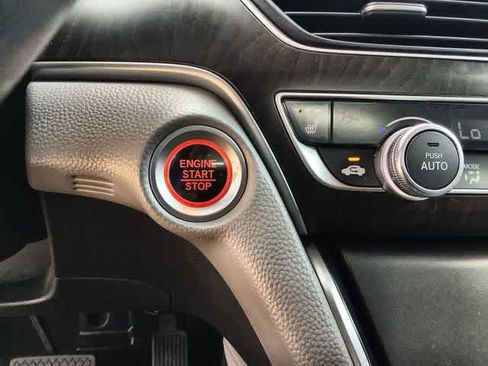 Certified 2018 Honda Accord EX-L image 28