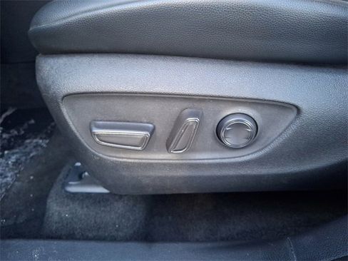 Certified 2024 Toyota Highlander XLE image 14