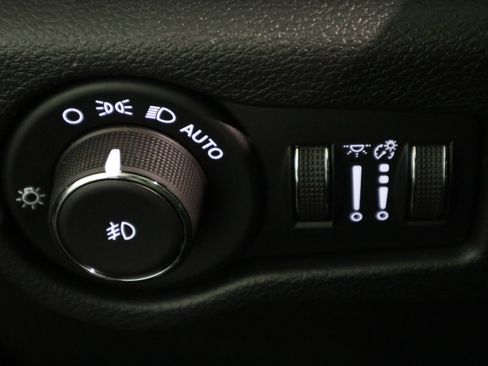 New 2026 Chrysler Pacifica Select image 34