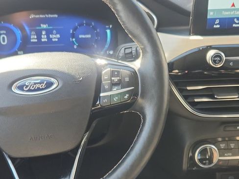 Certified 2022 Ford Escape Titanium w/ Titanium Elite Package AWD/4WD image 16