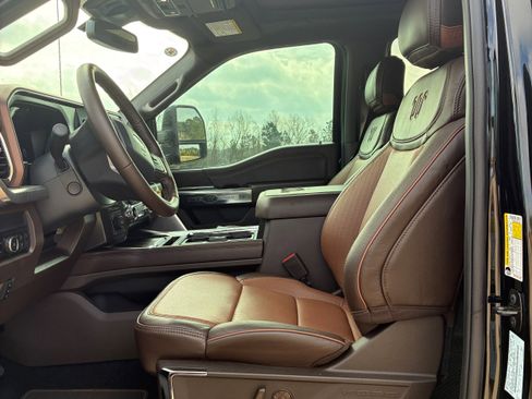 New 2025 Ford F350 King Ranch w/ FX4 Off-Road Package image 33
