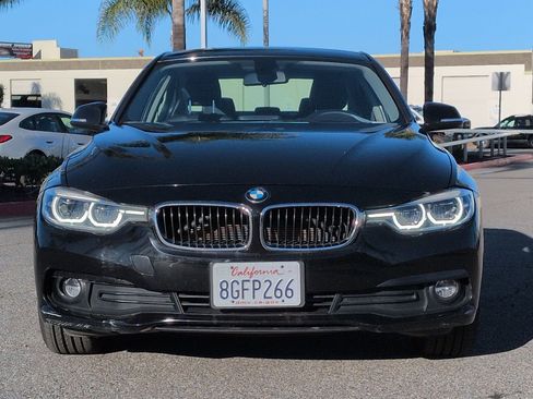 Used 2018 BMW 320i Sedan image 3