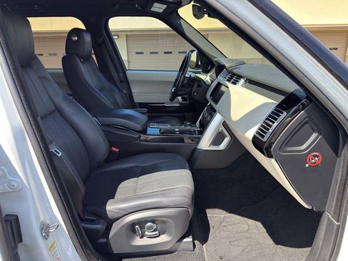Used 2017 Land Rover Range Rover Supercharged AWD/4WD image 21