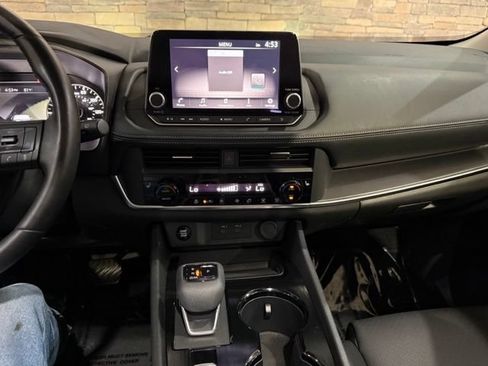 Certified 2025 Nissan Rogue SV w/ SV Premium Package FWD image 21