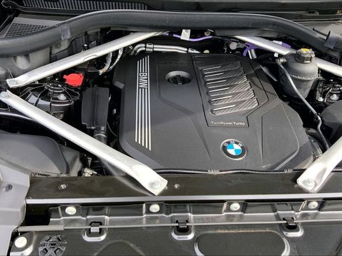 Used 2022 BMW X5 xDrive40i w/ Premium Package AWD/4WD image 30