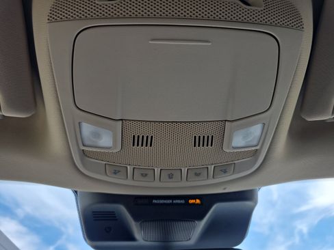 Used 2024 Ford Expedition XLT AWD/4WD image 31