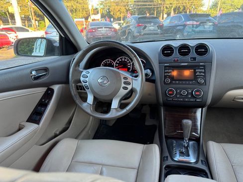 Used 2012 Nissan Altima 2.5 SL w/ 2.5SL Pkg FWD image 9