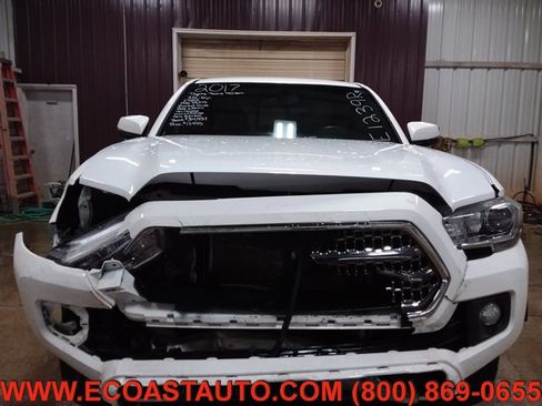 Used 2017 Toyota Tacoma TRD Off-Road w/ Tow Package image 7