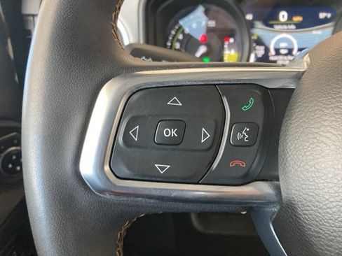 Used 2024 Jeep Wrangler Unlimited Sahara image 16