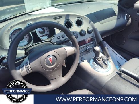 Used 2008 Pontiac Solstice Convertible w/ Preferred Package RWD image 13