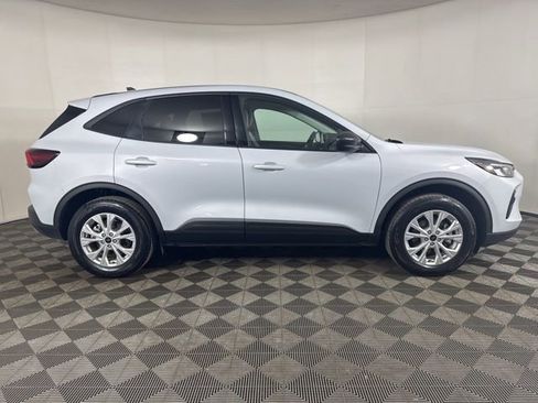 Used 2025 Ford Escape Active w/ Tech Pack #1 image 2