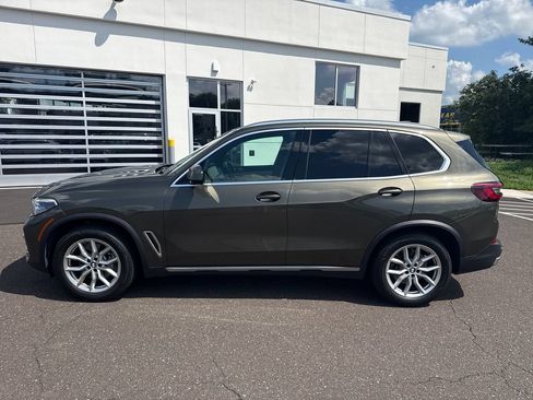 Used 2022 BMW X5 xDrive40i w/ Executive Package AWD/4WD image 2