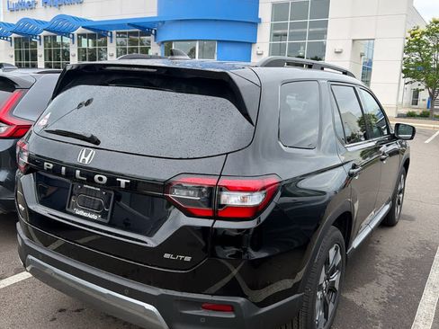 Used 2026 Honda Pilot Elite image 6