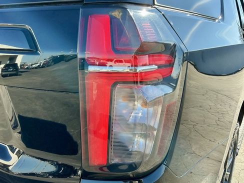 Used 2023 Chevrolet Tahoe Z71 w/ Luxury Package image 16