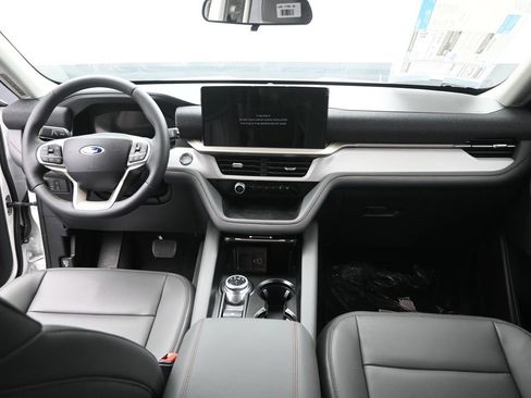 New 2025 Ford Explorer Active w/ Active Comfort Package image 16