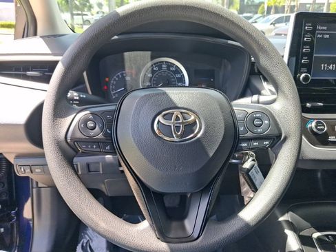 Used 2020 Toyota Corolla LE FWD image 16