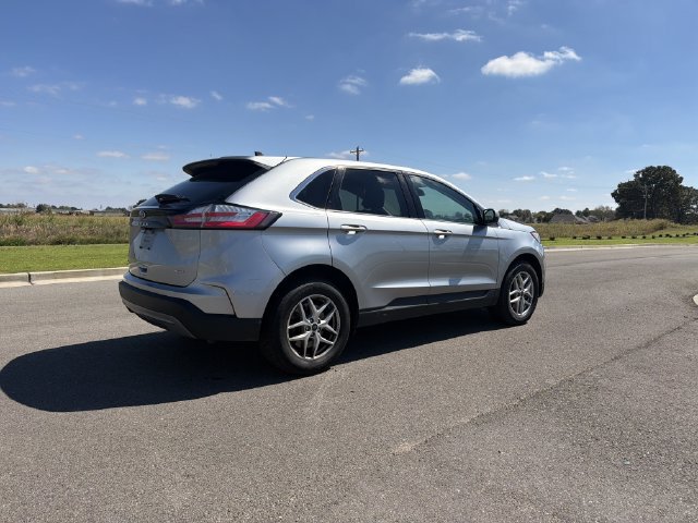 Used 2024 Ford Edge SEL AWD/4WD image 5