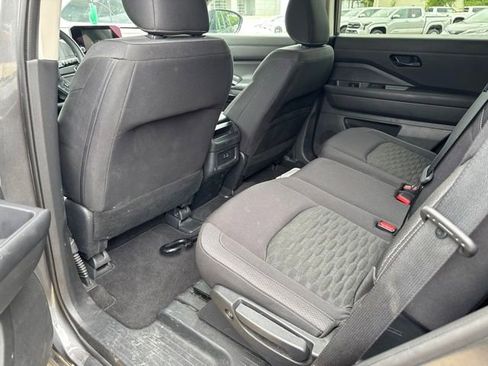 Used 2023 Nissan Pathfinder S FWD image 24