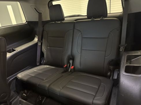 Certified 2023 GMC Acadia SLT w/ LPO, Floor Liner Package image 15