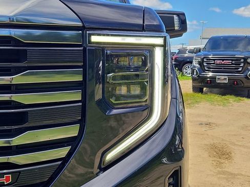 Used 2023 GMC Sierra 1500 AT4 w/ AT4 Premium Package AWD/4WD image 31