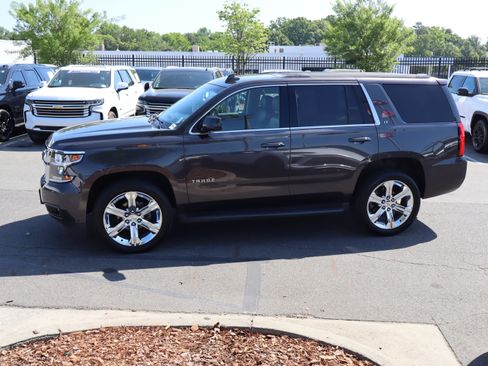 Used 2018 Chevrolet Tahoe LT w/ Luxury Package AWD/4WD image 7