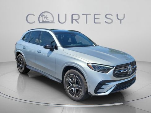 Certified 2026 Mercedes-Benz GLC 300 4MATIC image 4