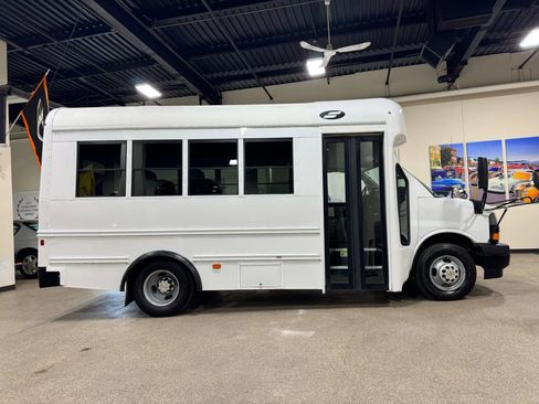 Used 2019 Chevrolet Express 3500 w/ School Bus Package image 4