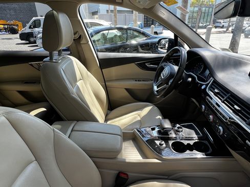 Used 2018 Audi Q7 3.0T Premium image 46