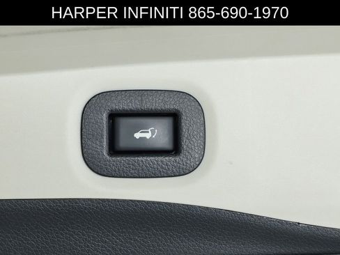 Used 2017 Nissan Rogue SV AWD/4WD image 68