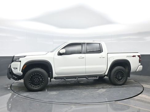 Used 2023 Nissan Frontier PRO-4X w/ Pro Convenience Package image 3