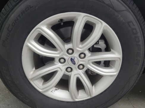 Used 2021 Ford Explorer 2WD image 31