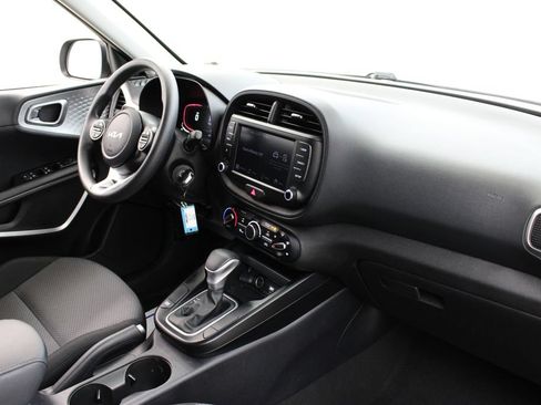 Used 2024 Kia Soul LX w/ Option Group 015 FWD image 22