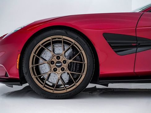 Used 2025 Aston Martin Vanquish RWD image 15