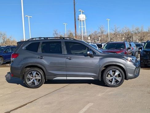 Used 2020 Subaru Forester Touring image 2