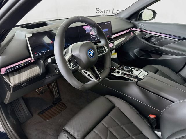New 2027 BMW 550e xDrive w/ Premium Package AWD/4WD image 9