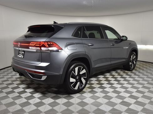 New 2025 Volkswagen Atlas Cross Sport SE image 7