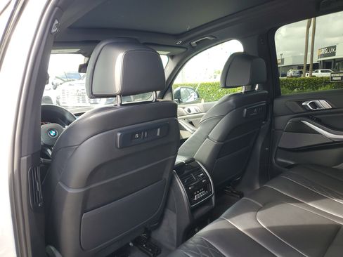 Used 2021 BMW X5 M50i w/ Premium Package image 17