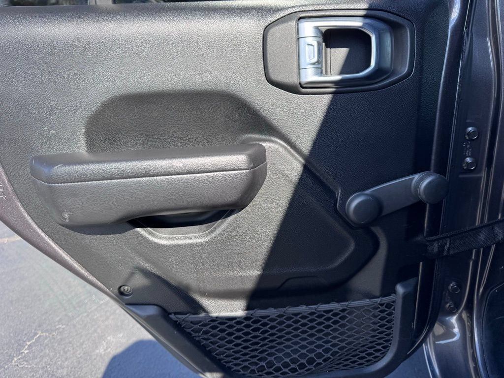 Used 2021 Jeep Wrangler Unlimited Sport AWD/4WD image 25