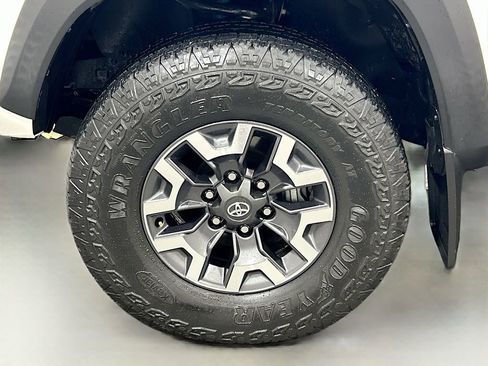 Used 2023 Toyota Tacoma TRD Off-Road image 26