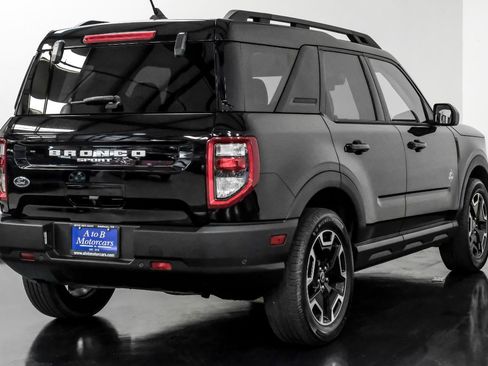 Used 2022 Ford Bronco Sport Outer Banks w/ Tech Package AWD/4WD image 9