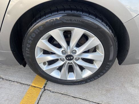 Used 2017 Kia Optima LX FWD image 24