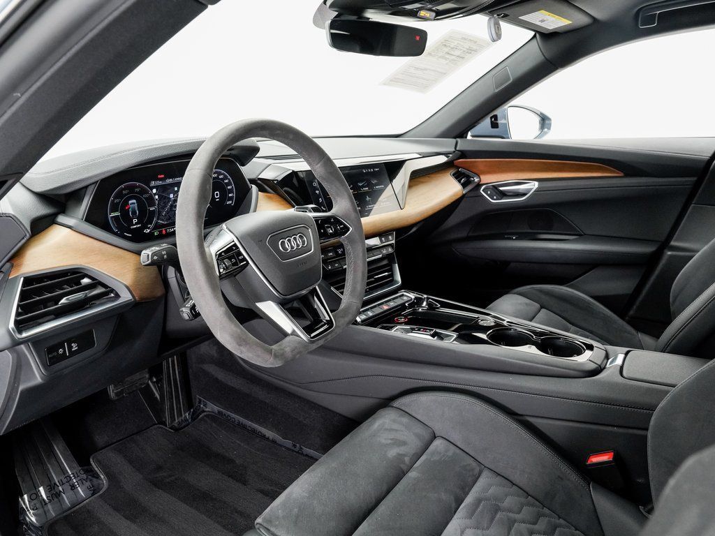 Used 2022 Audi e-tron GT Premium Plus AWD/4WD image 4