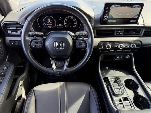 Used 2024 Honda Pilot TrailSport image 12