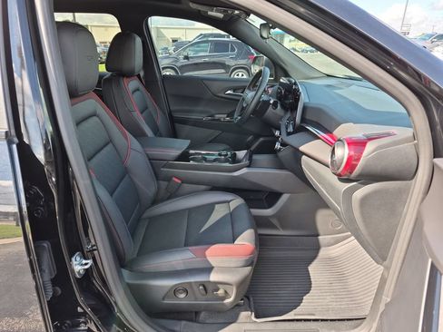 Certified 2025 Chevrolet Equinox RS w/ Convenience Package III FWD image 27