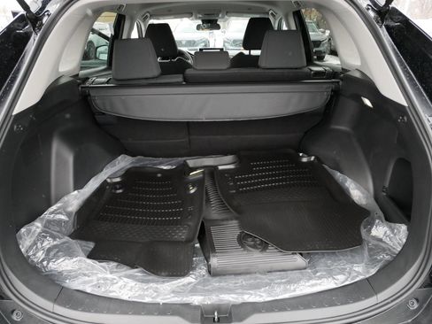 Used 2025 Toyota RAV4 LE image 18