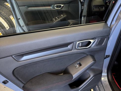 Used 2025 Honda Civic Type R image 10