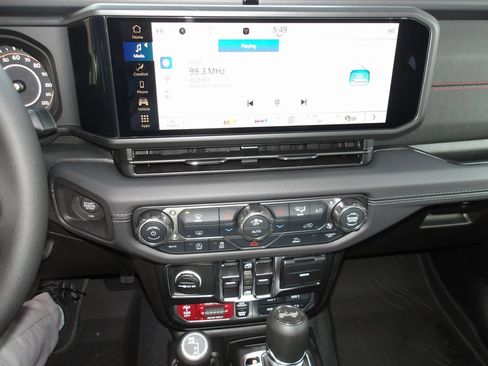 New 2026 Jeep Wrangler Unlimited Rubicon image 15