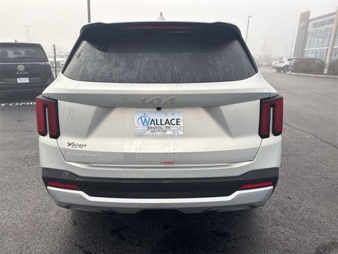 New 2026 Kia Sorento LX image 5