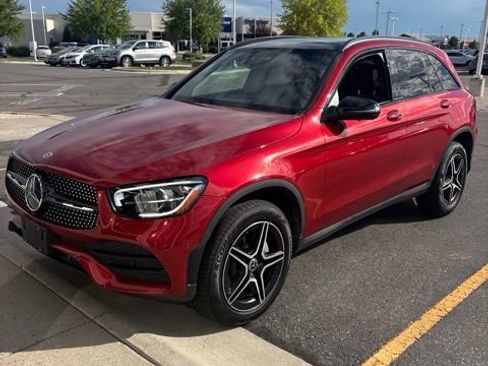 Used 2022 Mercedes-Benz GLC 300 4MATIC image 1