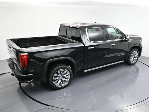 Used 2022 GMC Sierra 1500 Denali w/ Denali Reserve Package AWD/4WD image 7